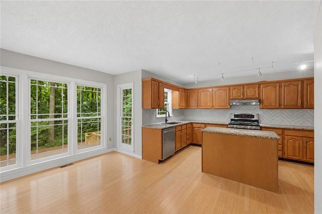 124 Cross Branches, Acworth, GA 30101