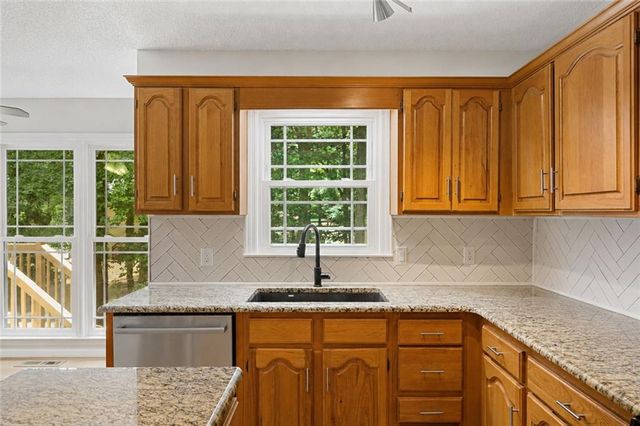 124 Cross Branches, Acworth, GA 30101