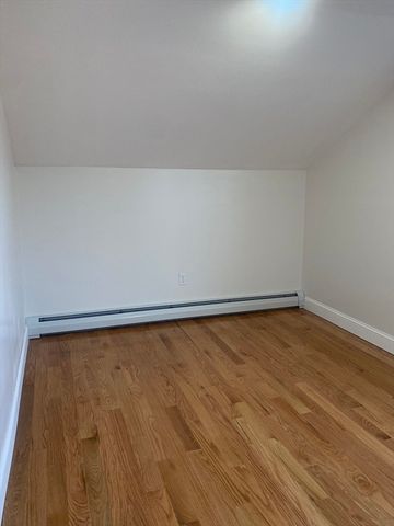 11 Jacques St, Lowell, MA 01850