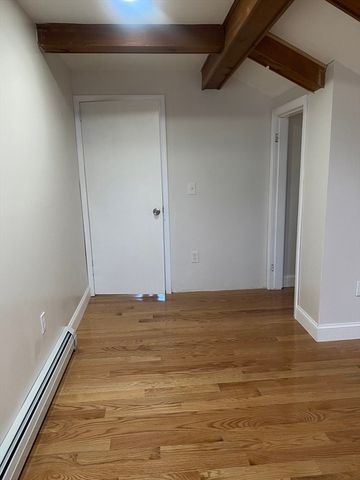 11 Jacques St, Lowell, MA 01850