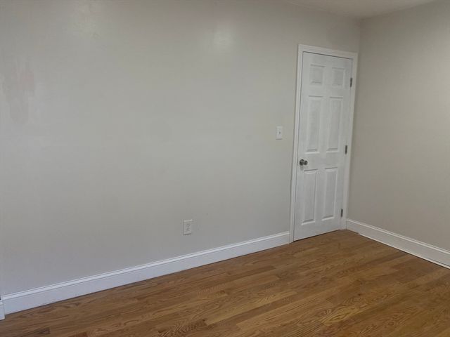 11 Jacques St, Lowell, MA 01850