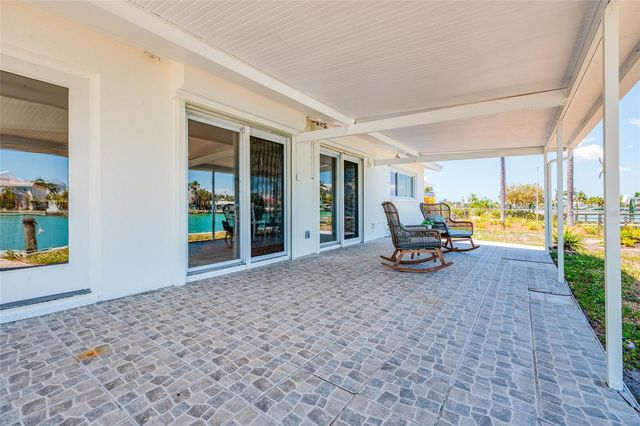 11055 4TH STREET E, Treasure Island, FL 33706