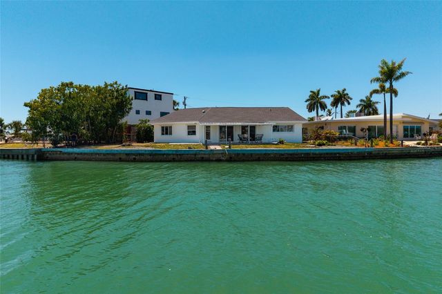 11055 4TH STREET E, Treasure Island, FL 33706