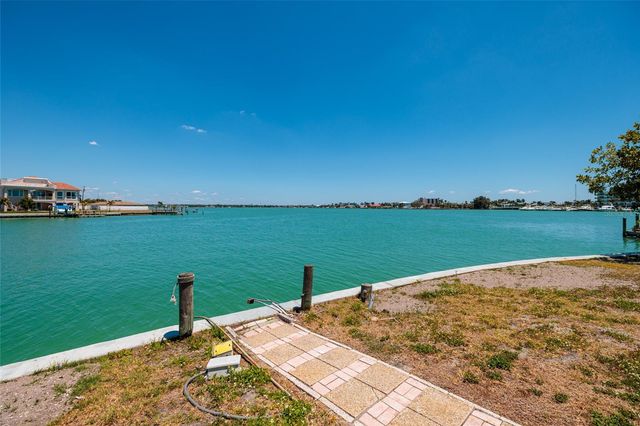 11055 4TH STREET E, Treasure Island, FL 33706