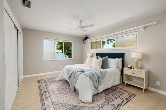 11055 4TH STREET E, Treasure Island, FL 33706