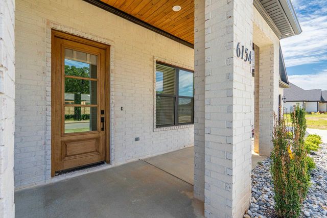 6154 Majestic Waters Drive, Benton, AR 72002