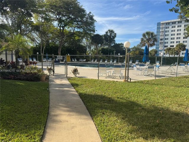 3800 Hillcrest Dr 1222 1222, Hollywood, FL 33021
