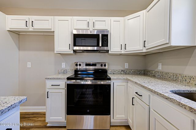 158 Mapleview Dr, Mt Washington, KY 40047