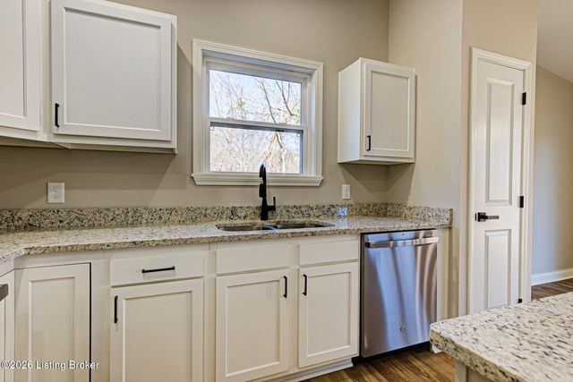 158 Mapleview Dr, Mt Washington, KY 40047