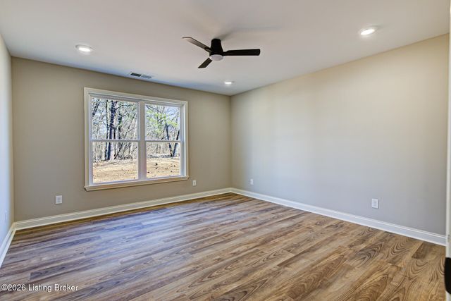 158 Mapleview Dr, Mt Washington, KY 40047