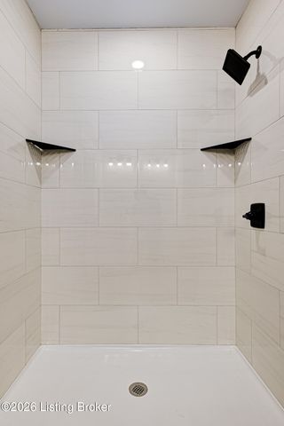 158 Mapleview Dr, Mt Washington, KY 40047