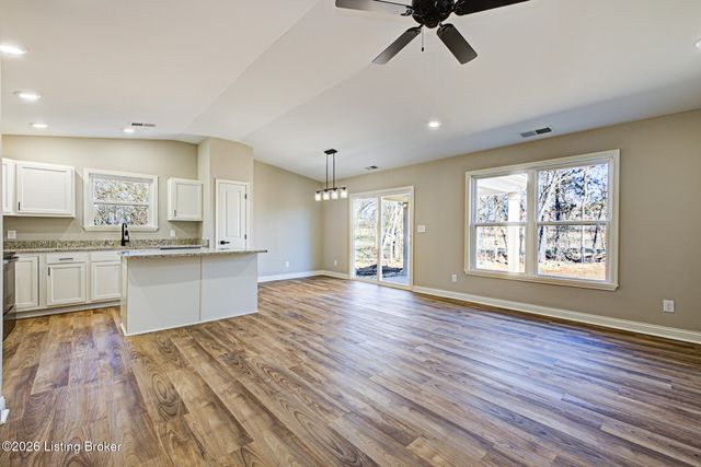 158 Mapleview Dr, Mt Washington, KY 40047