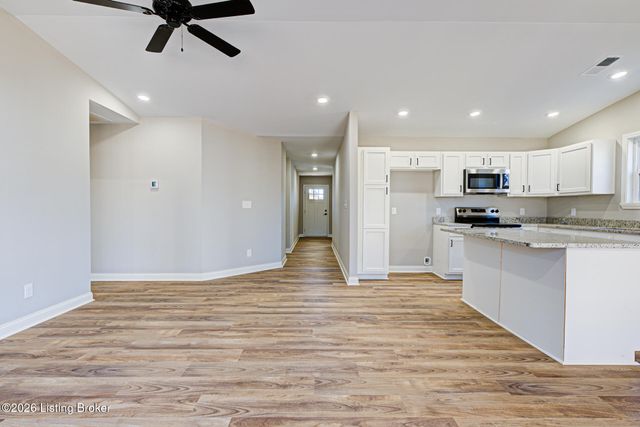 158 Mapleview Dr, Mt Washington, KY 40047