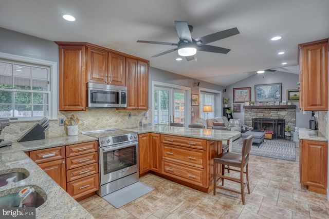 209 CAROLINE PL N, Dover, DE 19904
