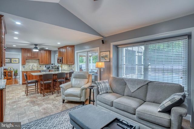 209 CAROLINE PL N, Dover, DE 19904