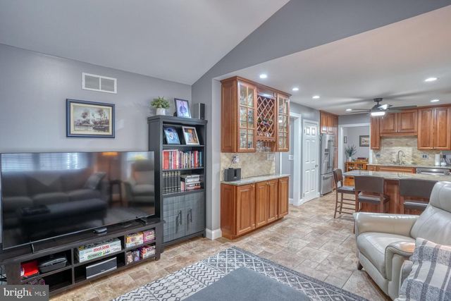 209 CAROLINE PL N, Dover, DE 19904