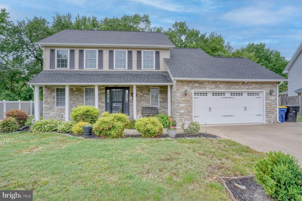 209 CAROLINE PL N, Dover, DE 19904