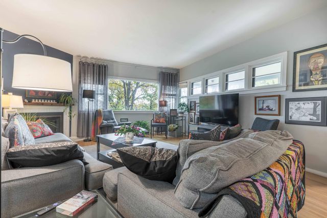 517 W Lakeside Drive, Fergus Falls, MN 56537