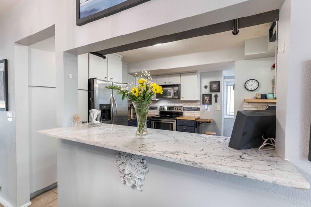 517 W Lakeside Drive, Fergus Falls, MN 56537