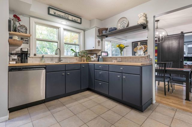 517 W Lakeside Drive, Fergus Falls, MN 56537