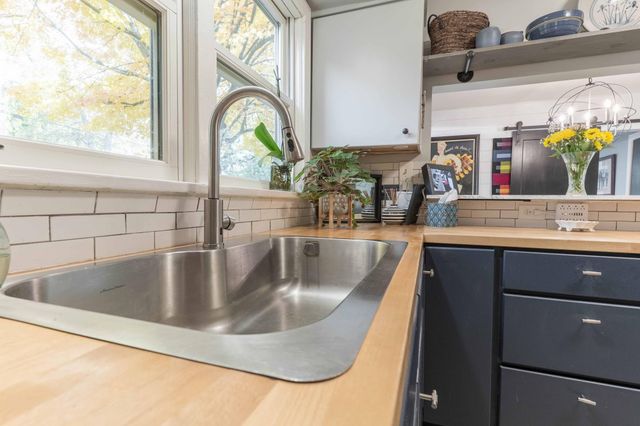 517 W Lakeside Drive, Fergus Falls, MN 56537