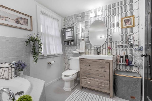 517 W Lakeside Drive, Fergus Falls, MN 56537