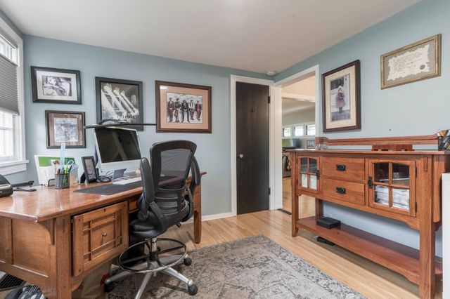 517 W Lakeside Drive, Fergus Falls, MN 56537