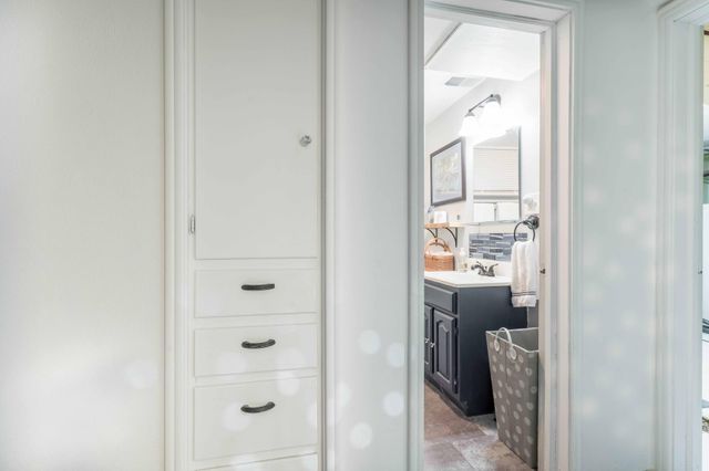 517 W Lakeside Drive, Fergus Falls, MN 56537