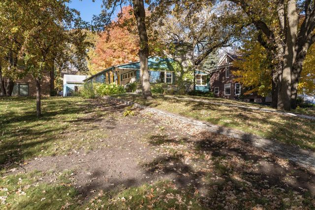 517 W Lakeside Drive, Fergus Falls, MN 56537