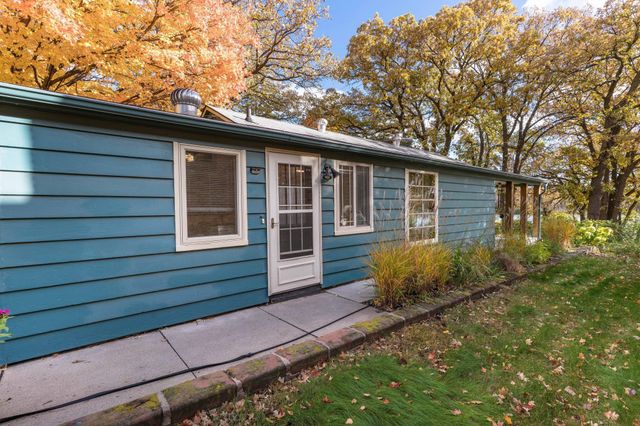 517 W Lakeside Drive, Fergus Falls, MN 56537