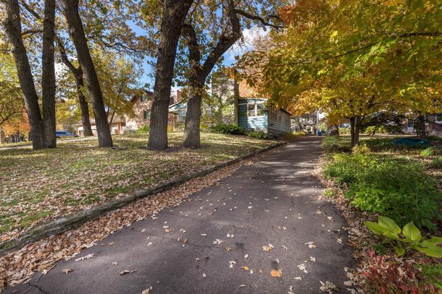 517 W Lakeside Drive, Fergus Falls, MN 56537