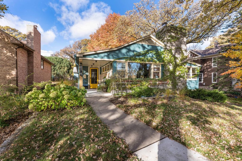 517 W Lakeside Drive, Fergus Falls, MN 56537