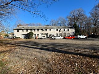 536 Scott Road, Waterbury, CT 06705