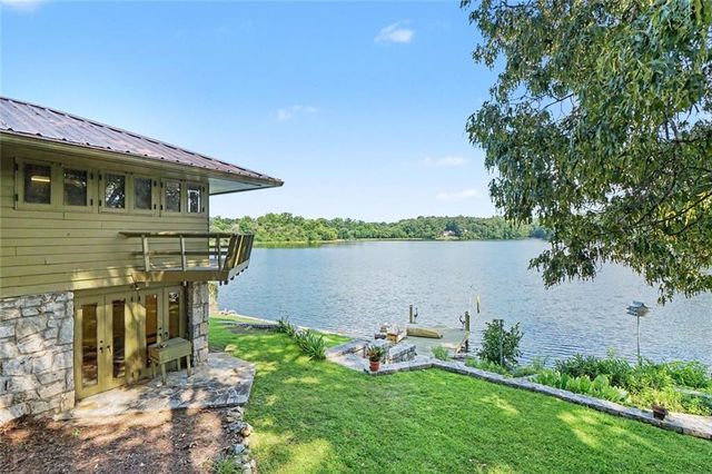 2016 Lake Sorrento Drive, Conyers, GA 30012