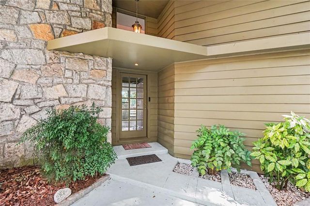 2016 Lake Sorrento Drive, Conyers, GA 30012