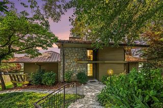2016 Lake Sorrento Drive, Conyers, GA 30012