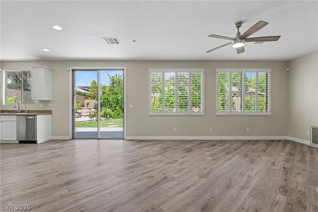 10548 Meadow Mist Avenue, Las Vegas, NV 89135