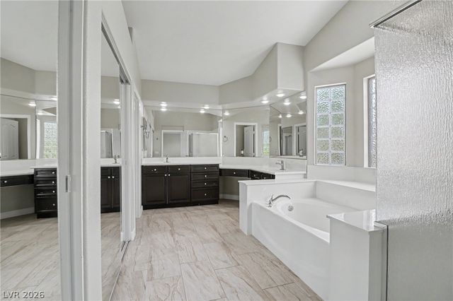 10548 Meadow Mist Avenue, Las Vegas, NV 89135
