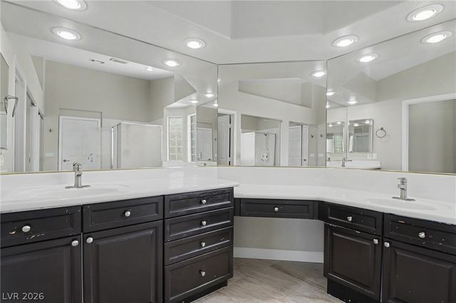 10548 Meadow Mist Avenue, Las Vegas, NV 89135
