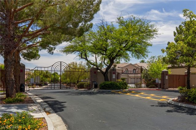 10548 Meadow Mist Avenue, Las Vegas, NV 89135