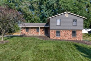 11210 Billingham Avenue NW, Uniontown, OH 44685