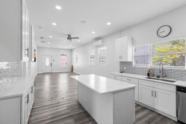 2506 W MAIN STREET, Tampa, FL 33607