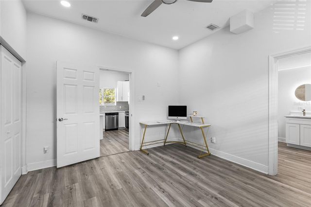 2506 W MAIN STREET, Tampa, FL 33607
