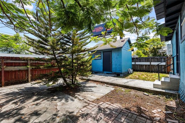 2506 W MAIN STREET, Tampa, FL 33607