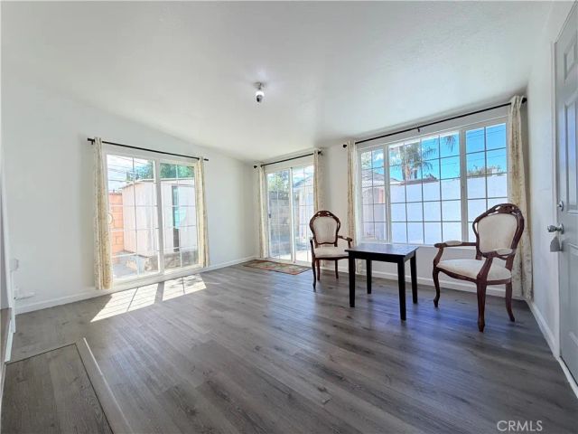 9423 Woodley, Los Angeles, CA 91343