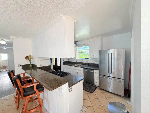 9423 Woodley, Los Angeles, CA 91343