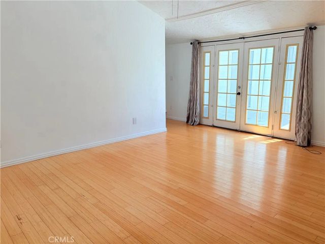 9423 Woodley, Los Angeles, CA 91343