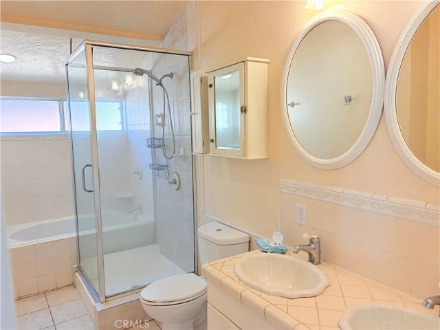 9423 Woodley, Los Angeles, CA 91343