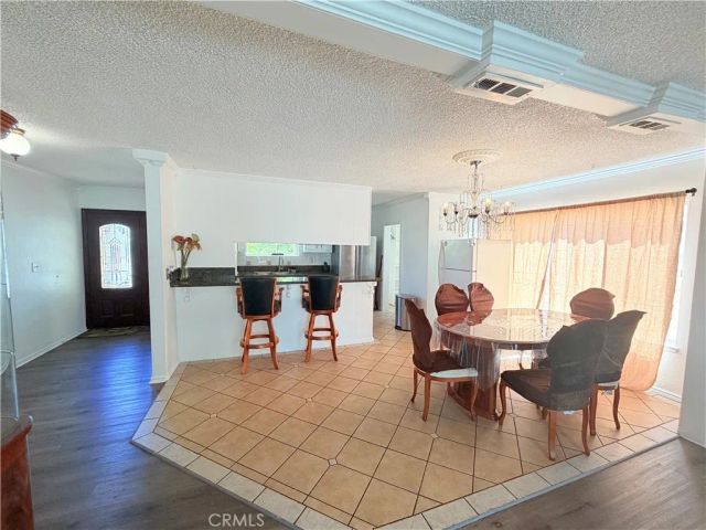 9423 Woodley, Los Angeles, CA 91343