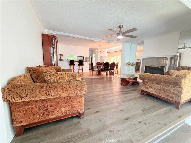9423 Woodley, Los Angeles, CA 91343